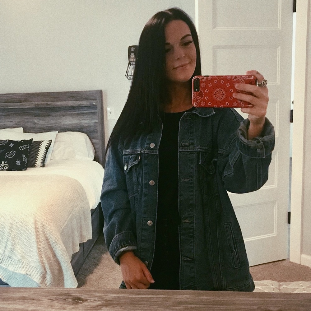 Meet your Posher, Kayla